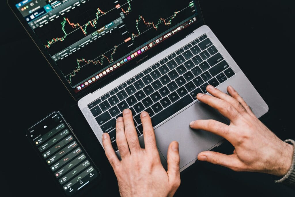 Future trading; how it works, Difference Between Future and Equity