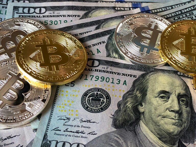 https://shortinvestings.com/technical-analysis-vs-fundamental-analysis/