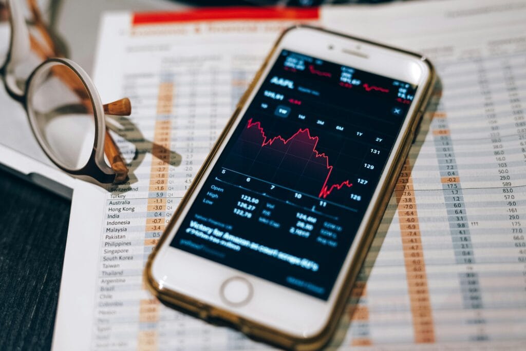 Option trading; Difference between the option and equity